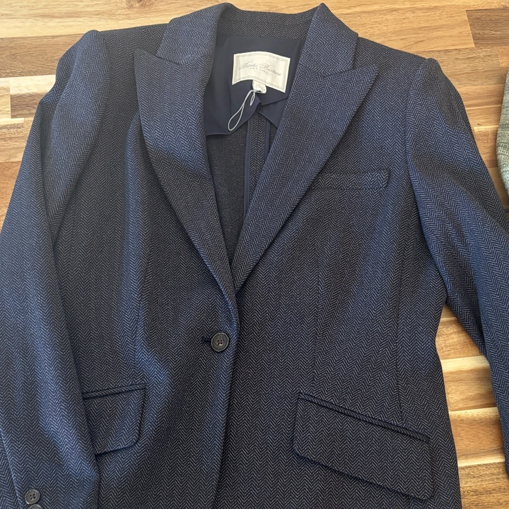 Brooks Brothers Navy Blazer with Herringbone Design Size 8 Women’s